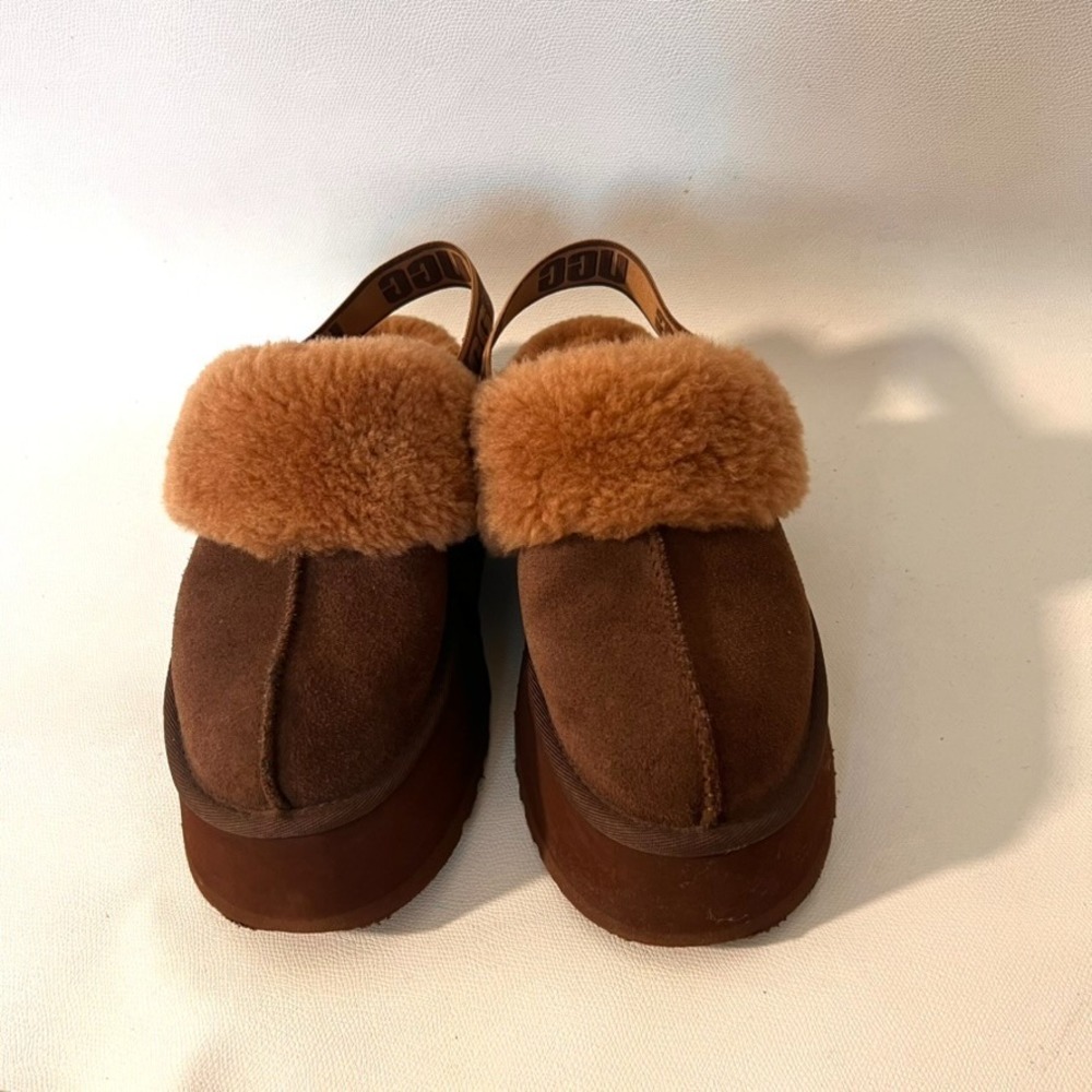 UGG Funkette Platform Slipper Women 7 Chestnut Brown Suede Slip on Cozy Chunky